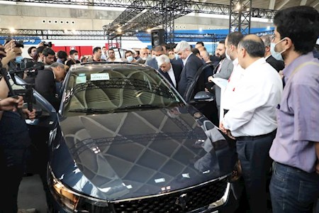 بازدید وزیر ورزش و جوانان از نمایشگاه شهر‌آفتاب