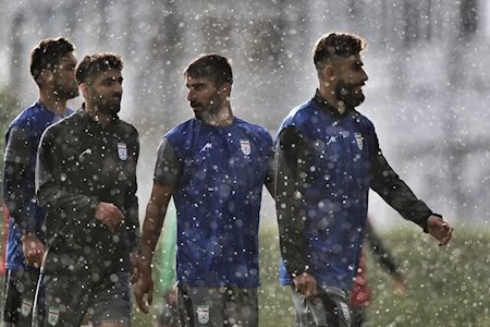 ایران - اروگوئه پشت دربهای بسته