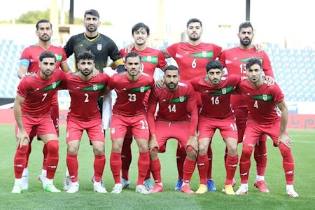 ایران با لباس قرمز مقابل تیم ملی انگلیس