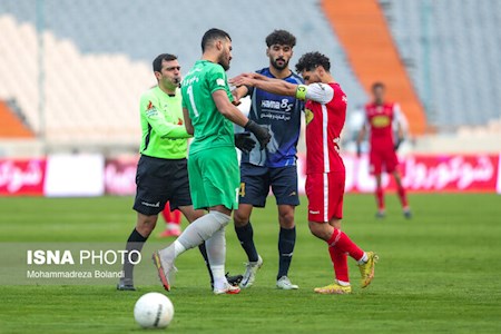 نقد لیگ برتر فوتبال ایران