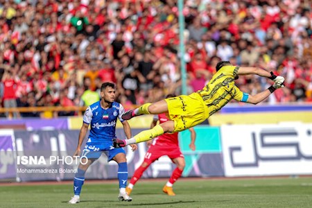 ادامه کنایه های تند بازیکنان و کادرفنی استقلال به پرسپولیس