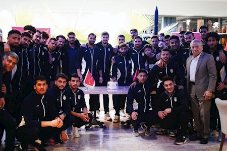 ضیافت شام ملی پوشان فوتبال خارج از اردو