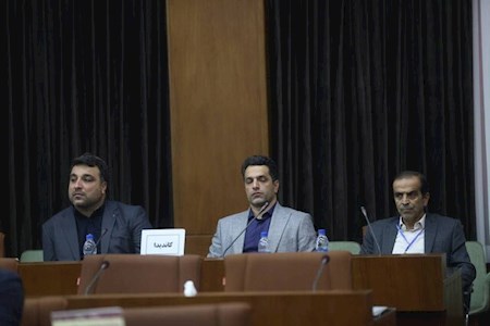 نامزد یک رای مجمع دوومیدانی تهدید کرد