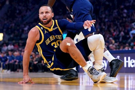 استفاده از موبایل در NBA ممنوع شد