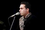 تاج ممنوع‌الکار شد؟