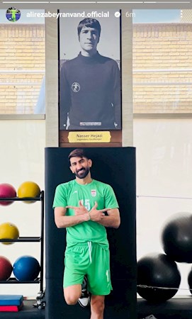 عکس جنجالی بیرانوند با تابلو ناصرحجازی
