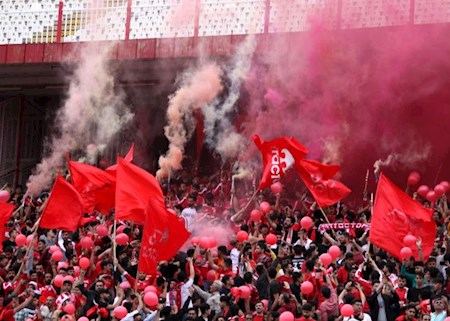 جشن خطرناک قهرمانی تراکتور برگزار شد