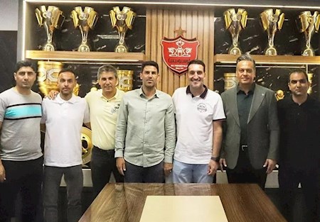 قرارداد مربیان پایه پرسپولیس تمدید شد