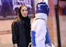 قدر زر زرگر شناسد قدر گوهر گوهری