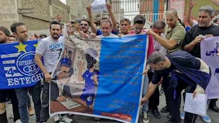 هجوم هواداران معترض به باشگاه استقلال