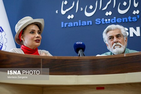 آرامش ما مدیون صبوری مادران هنرمند شهداست