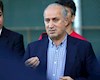 منت گذاشتن تاج سر فوتبال ایران