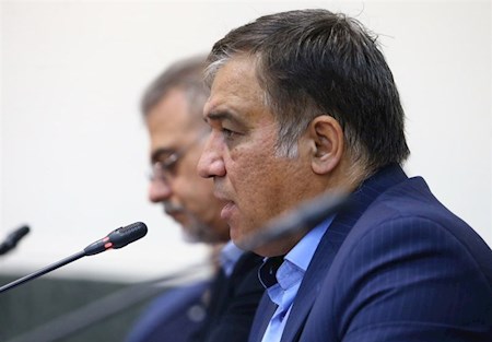 تسلط کامل هلدینگ بر استقلال
