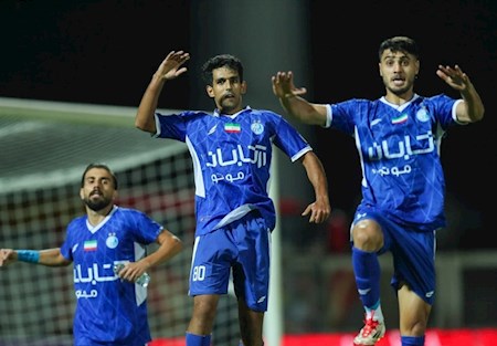استارت استقلال با برد و چاشنی انتقام