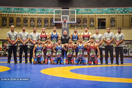 عنوان سومی برای آزادکاران جوان ایران