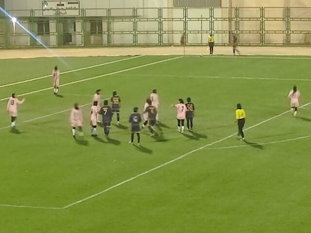 هفته اول لیگ برتر فوتبال زنان برگزار شد