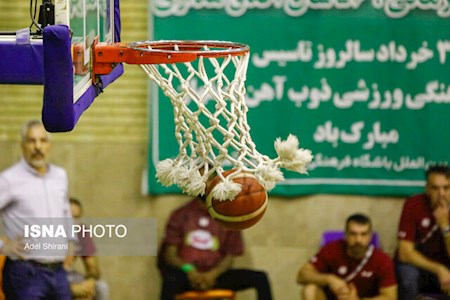 درخواست پول یک مربی بسکتبال از بازیکن