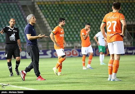 جدول رده بندی لیگ برتر فوتبال در هفته نهم