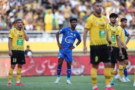 تعویق سپاهان - استقلال بدرخواست قلعه نویی