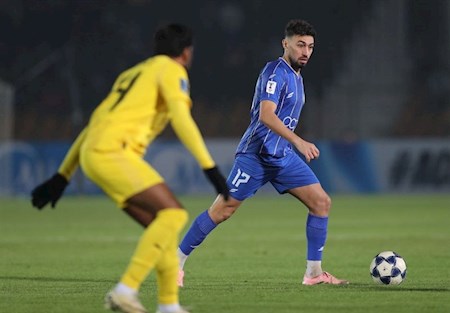 تقابل استقلال فولاد با دو مصدوم