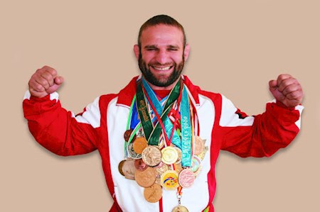 کشتی گیر المپیکی به زندان محکوم شد