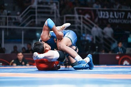 کمک ۴۰۰ میلیاردی به فدراسیون کشتی