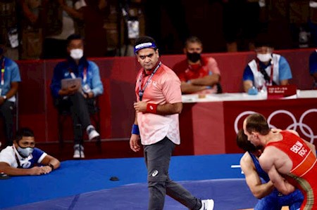 رئیس کمیته داوران کشتی - اقدام عجیب