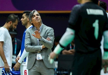جلسه فوتسال با تاج نتیجه داد