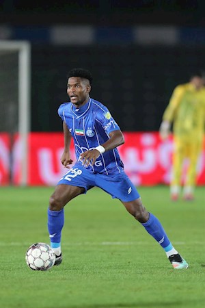 ناراضی استقلال پرسپولیسی می شود ؟