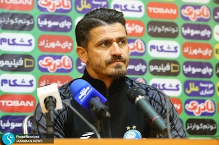 نشست خبری مربی استقلال برگزار شد