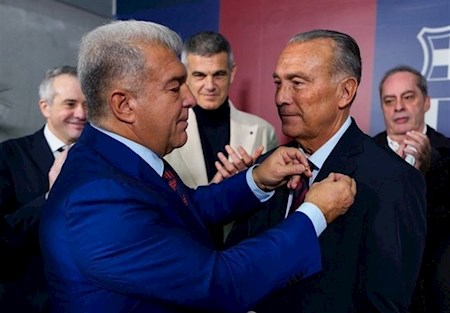 استعفا لاپورتا از ریاست آبی اناری ها