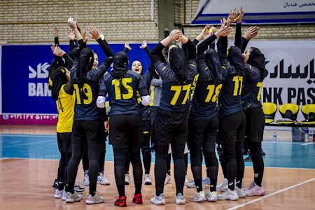 دختران والیبال سپاهان قهرمان کاوا شدند