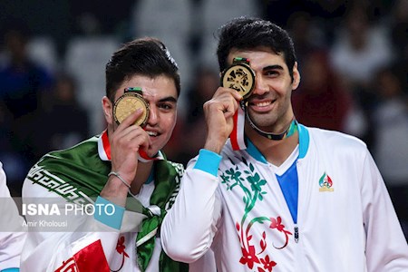 پاداش دو ساله قهرمانان واریز شد
