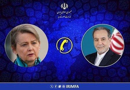 گفتگوی تلفنی عراقچی با همتای انگلیسی