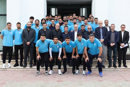 دیدار ملی پوشان فوتبال با آقای پزشکیان