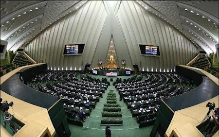 تکذیب کنار رفتن قالیباف از تیم مذاکره کننده