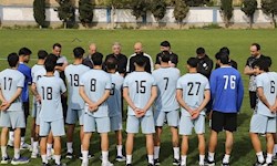 استقلال جای پیرمردها نیست