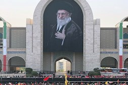 حضور جامعه ورزش در مراسم بدرقه رهبر شهید