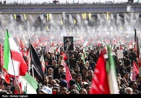 صحنه های ماندگار مراسم تشییع رهبر شهید