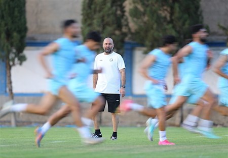 دیدار دوستانه استقلال و فولاد