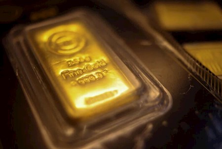 قیمت طلا تحت تاثیر قیمت دلار