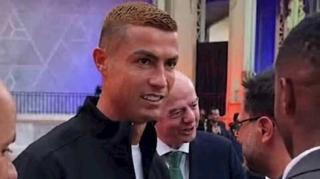 برخورد سرد رونالدو با رئیس فیفا