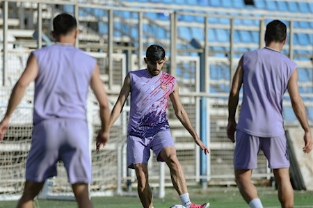 شوک به تراکتور نکونام