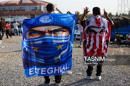هجوم تماشاگران به ورزشگاه نقش جهان