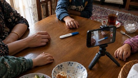استفاده از بیبی چک جلوی دوربین ...!!؟