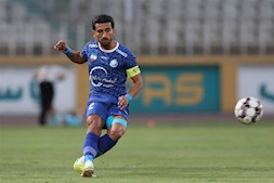 اصرار سهراب وی را مقابل باشگاه قرار میدهد