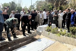 مجابی در امامزاده طاهر آرام گرفت