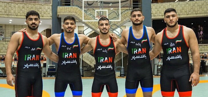 دو فینالیست در ۵ وزن نخست کشتی آمریکا