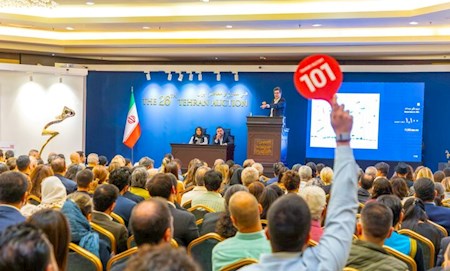 رکورد حراج تهران را مجسمه تناولی شکست