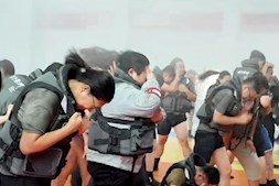 پول بده تا بترسی و رنج بکشی